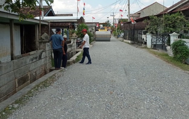 Pemda Lamsel Bangun Dua Titik Jalan di Desa Candimas Kecamatan Natar