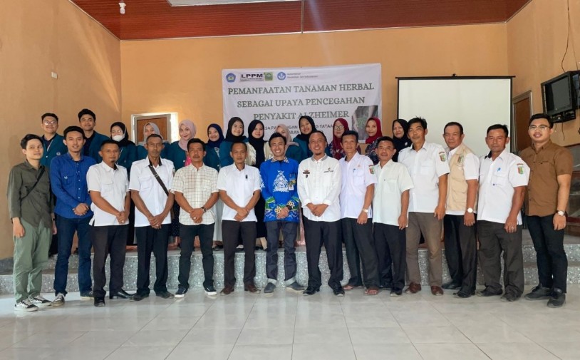 Jurusan Farmasi, Kedokteran Unila Gelar Pengabdian Jelaskan Manfaat Tanaman Herbal Kepada Masyarakat