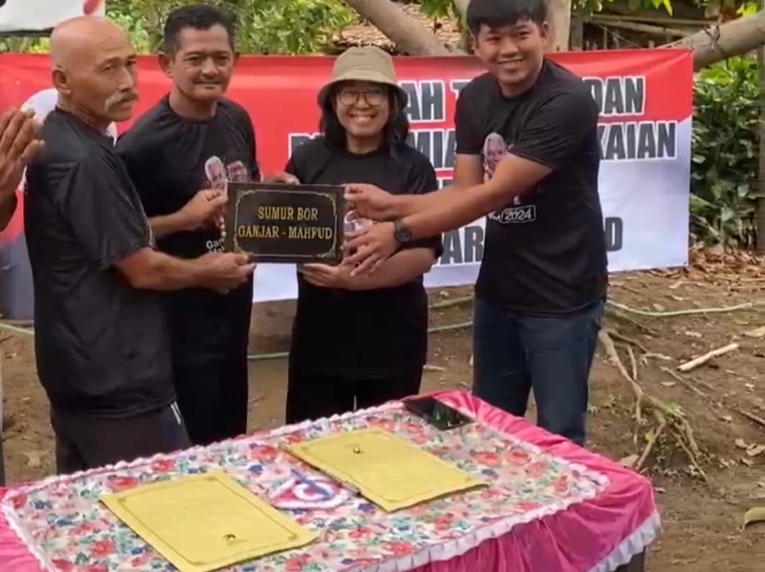 Ganjar Mahfud, Terus Bergerak Membantu Masyarakat Yang Membutuhkan Air Bersih