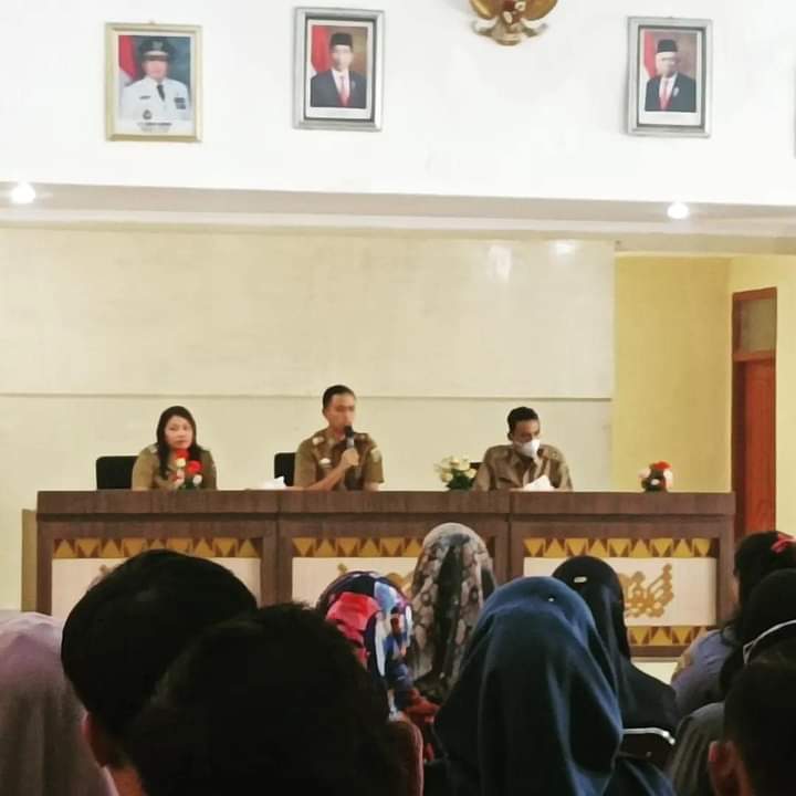 Alhamdulillah, PTHL Disdikbud Lampung Terima SK Gubernur