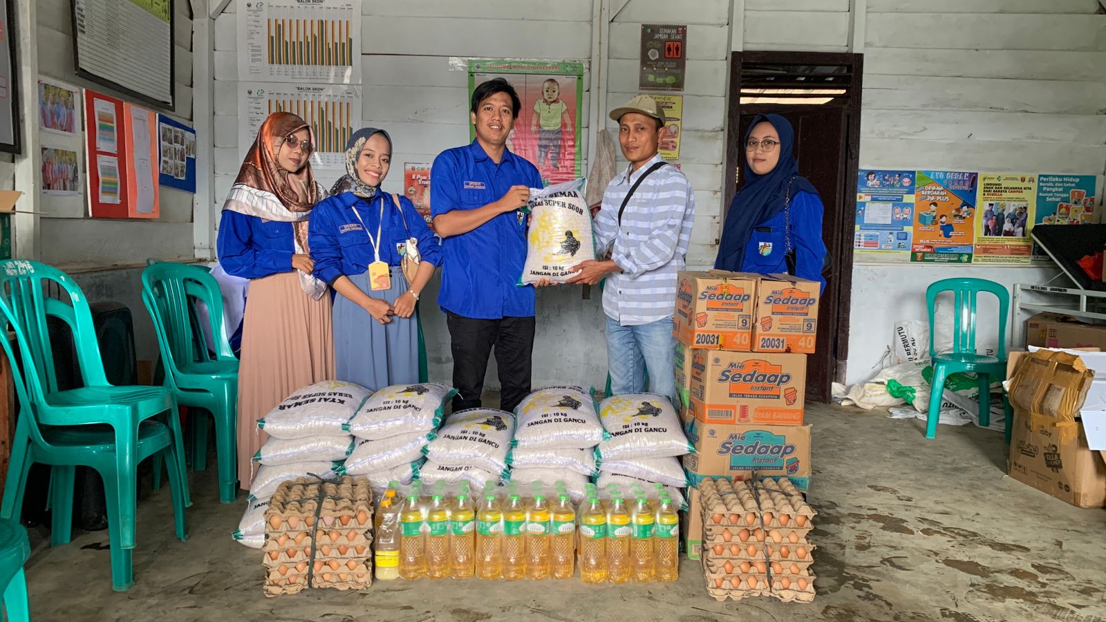 RPL,KNPI Bandarlampung dan KNPI Lampung Menyerahkan Donasi Kepada Korban Bencana Alam Lambar