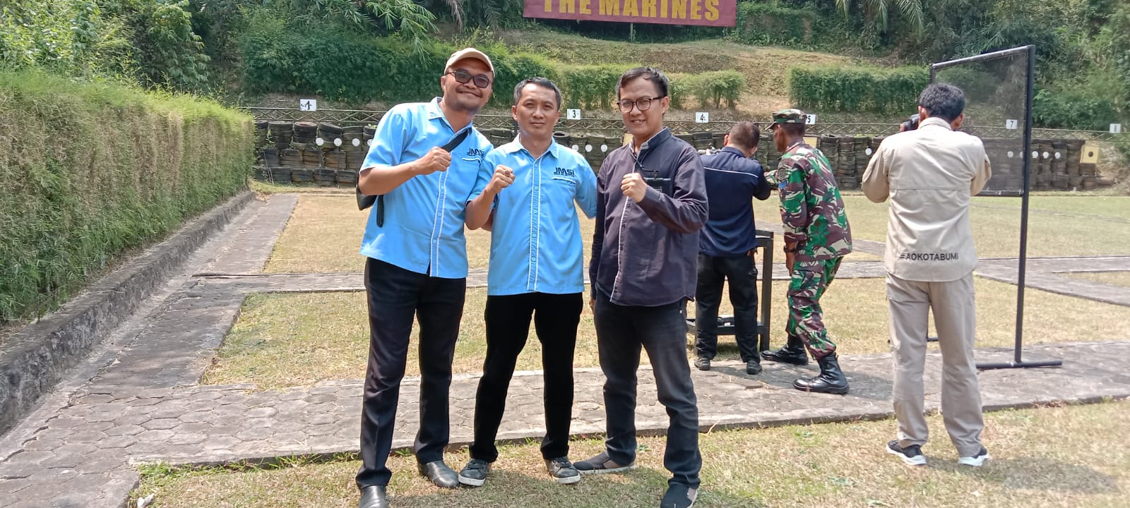 Pengurus Cabang JMSI Pesawaran Latihan Menembak Bersama Brigif 4 Marinir /BS