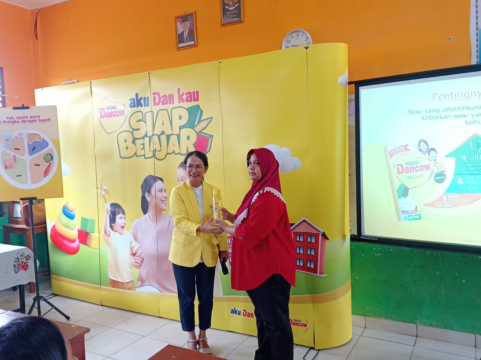 Seminar Dancow "Aku Dan Kau Siap Belajar" Bersama Orang Tua Murid Di SD Negeri 32 Talang Kelapa