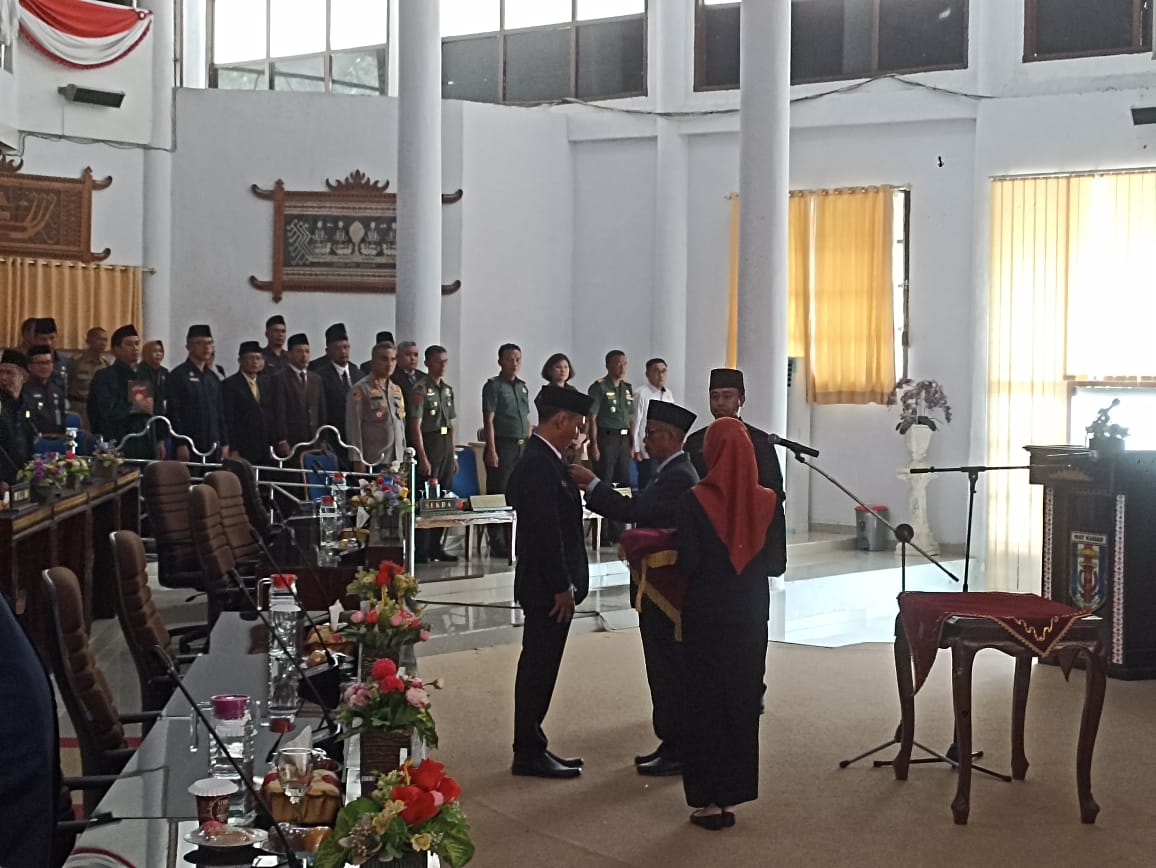 DPRD Way Kanan PAW dari Alm Rojali Ke Bambang Suwandi, Feri Yunizar: Saya Sangat Bangga