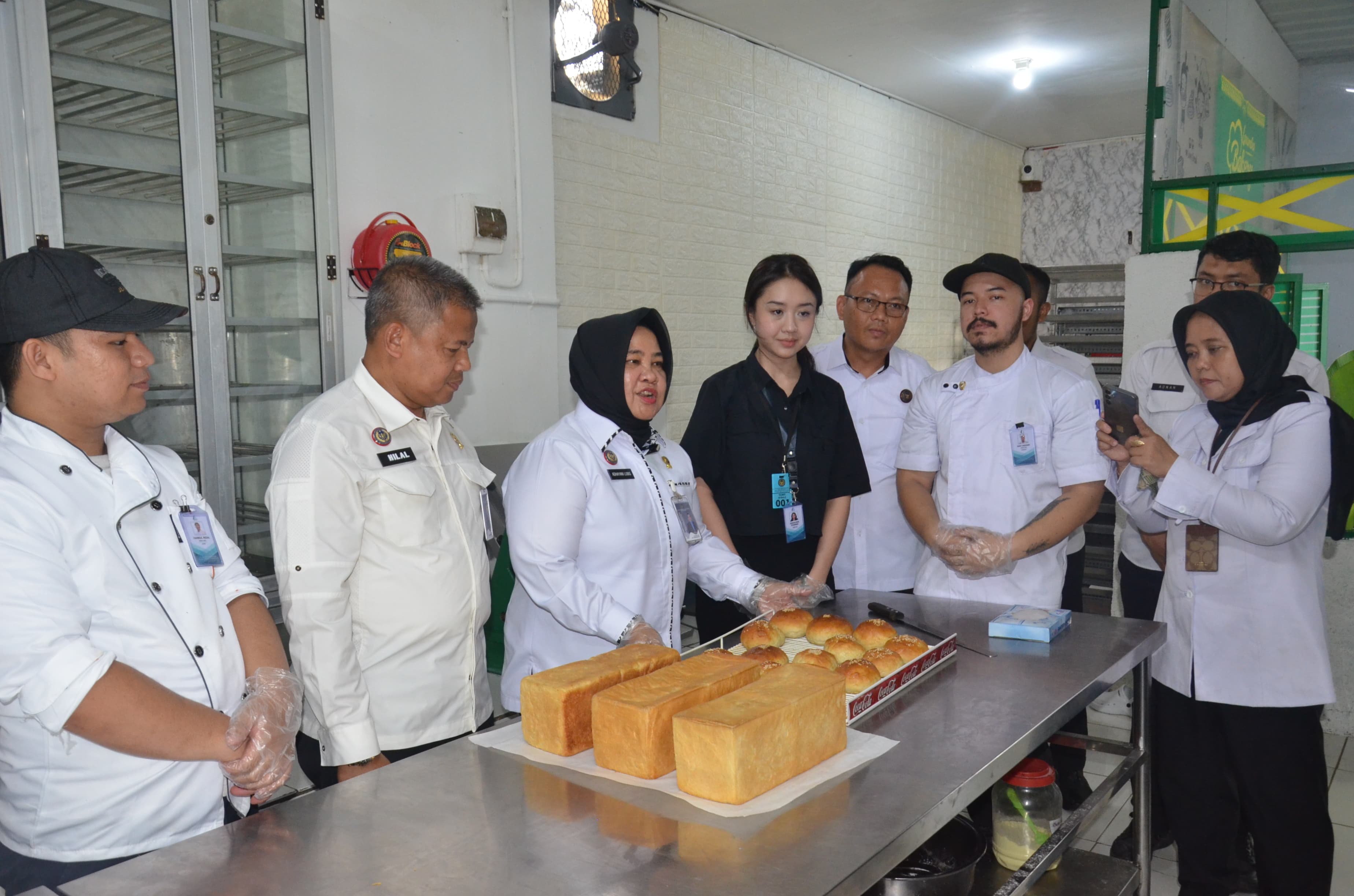 Dorong Peningkatan Keterampilan, Dua Direktur Ditjen PAS Tinjau Pelatihan Tata Boga di Lapas Salemba