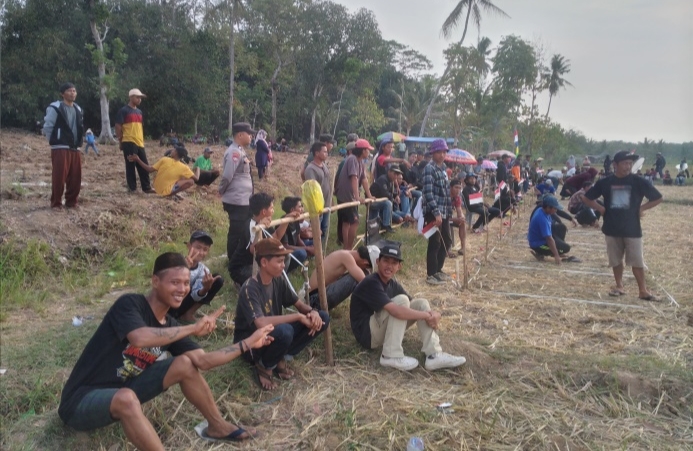 Berlangsung Meriah!!! Muda Mudi Dusun 3 Desa Sumberejo Gelar Lomba Layang-Layang di Area Sawah