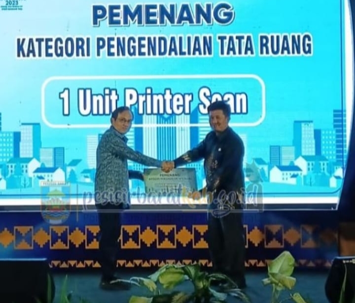 DPUPR Pesibar Raih Peringkat Satu Katagori Pengendalian Tata Ruang