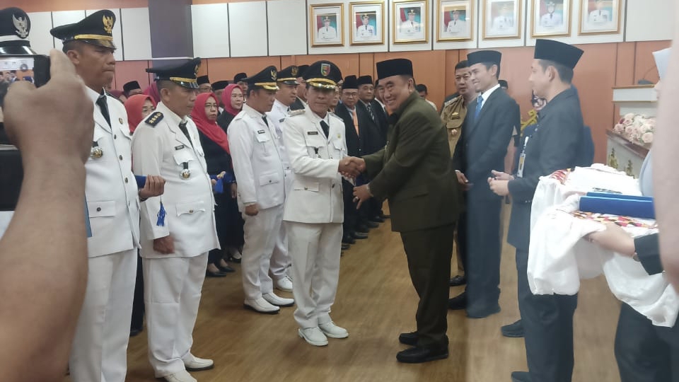 Lantik Pejabat Eselon III-IV, Bupati Tanggamus: Stop Makan Gaji Buta!