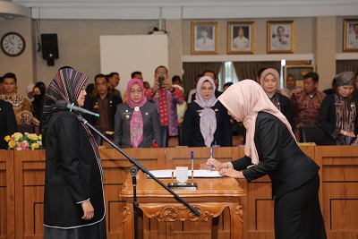 Wagub Lampung Melantik dan Mengambil Sumpah Jabatan 6 Pejabat Pimpinan Tinggi Pratama