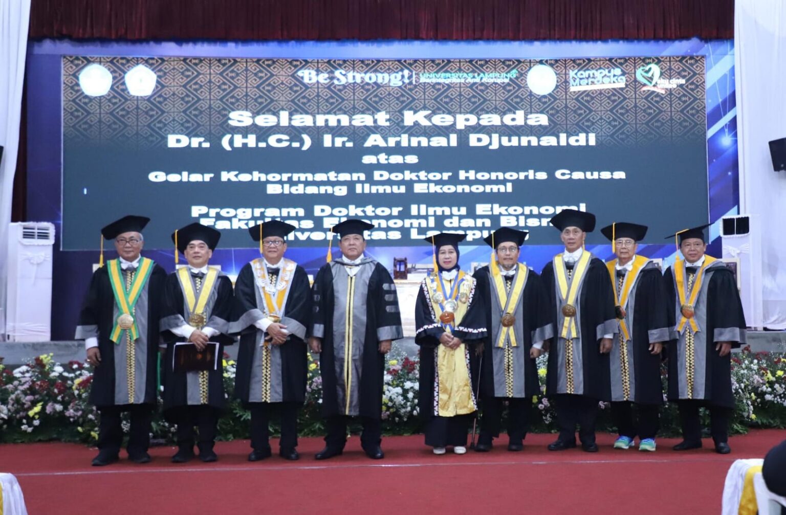 Gubernur Lampung Arinal Djunaidi Dianugerahi Gelar Doktor Kehormatan