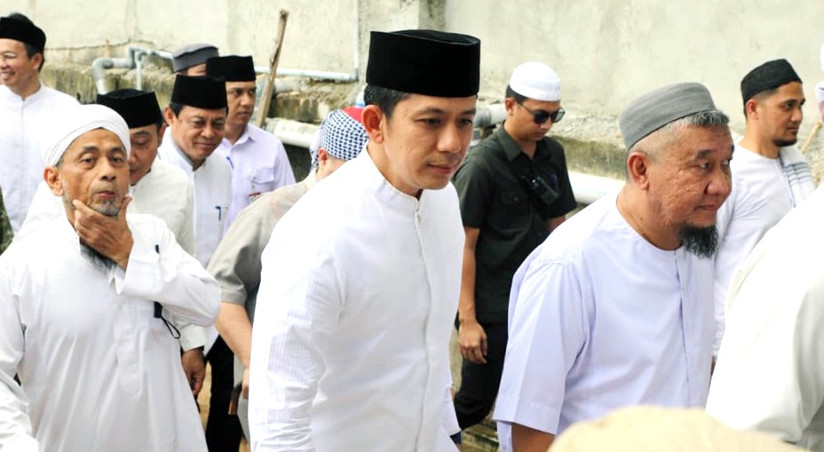 Kehadiran Bupati Egi Warnai Ijtima Ulama Dunia 2025 yang Padati Kota Baru