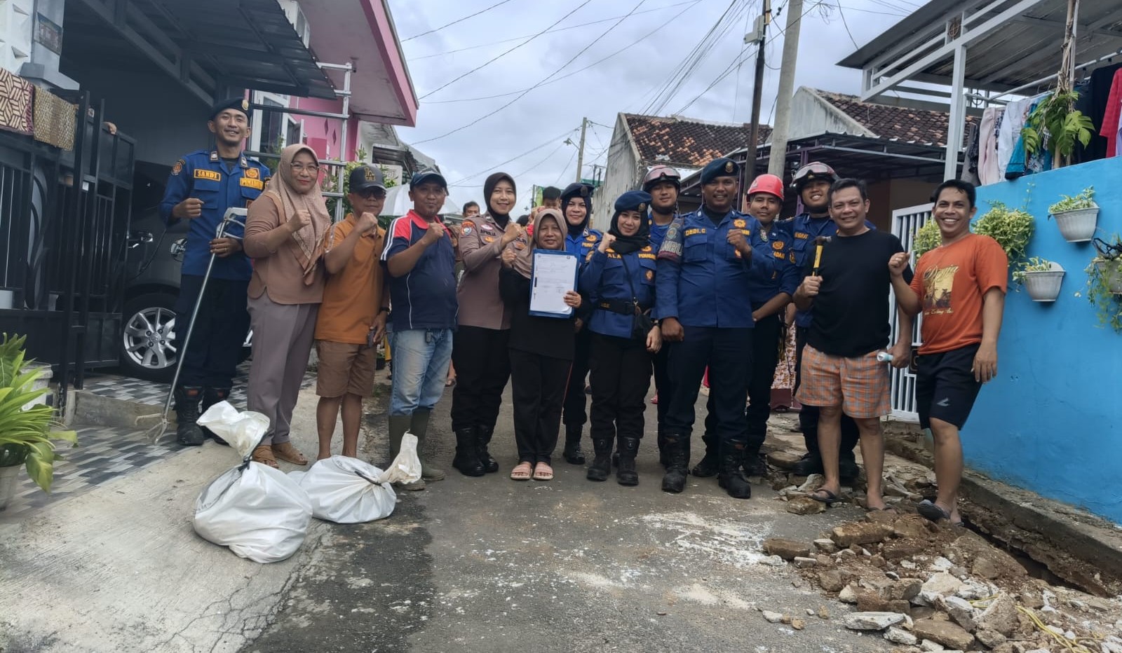 Warga Kemiling Dikejutkan Kemunculan Ular Besar