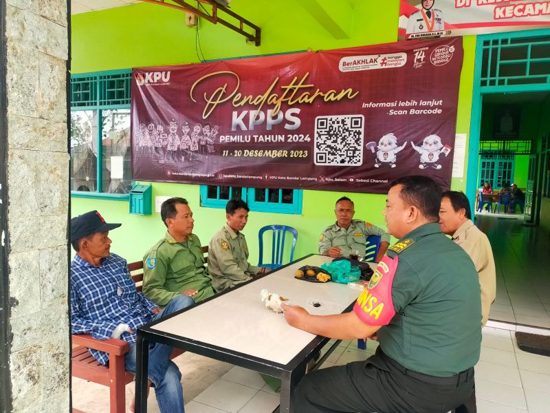 Tingkatkan Keamanan di Wilayah, Babinsa Aktif Menggelar Komsos di Wilayah