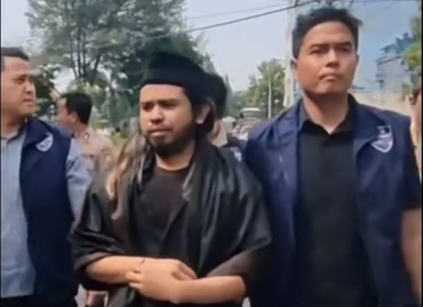 Gus Samsudin Ditangkap Paksa Video Viral Ajaran Menyesatkan