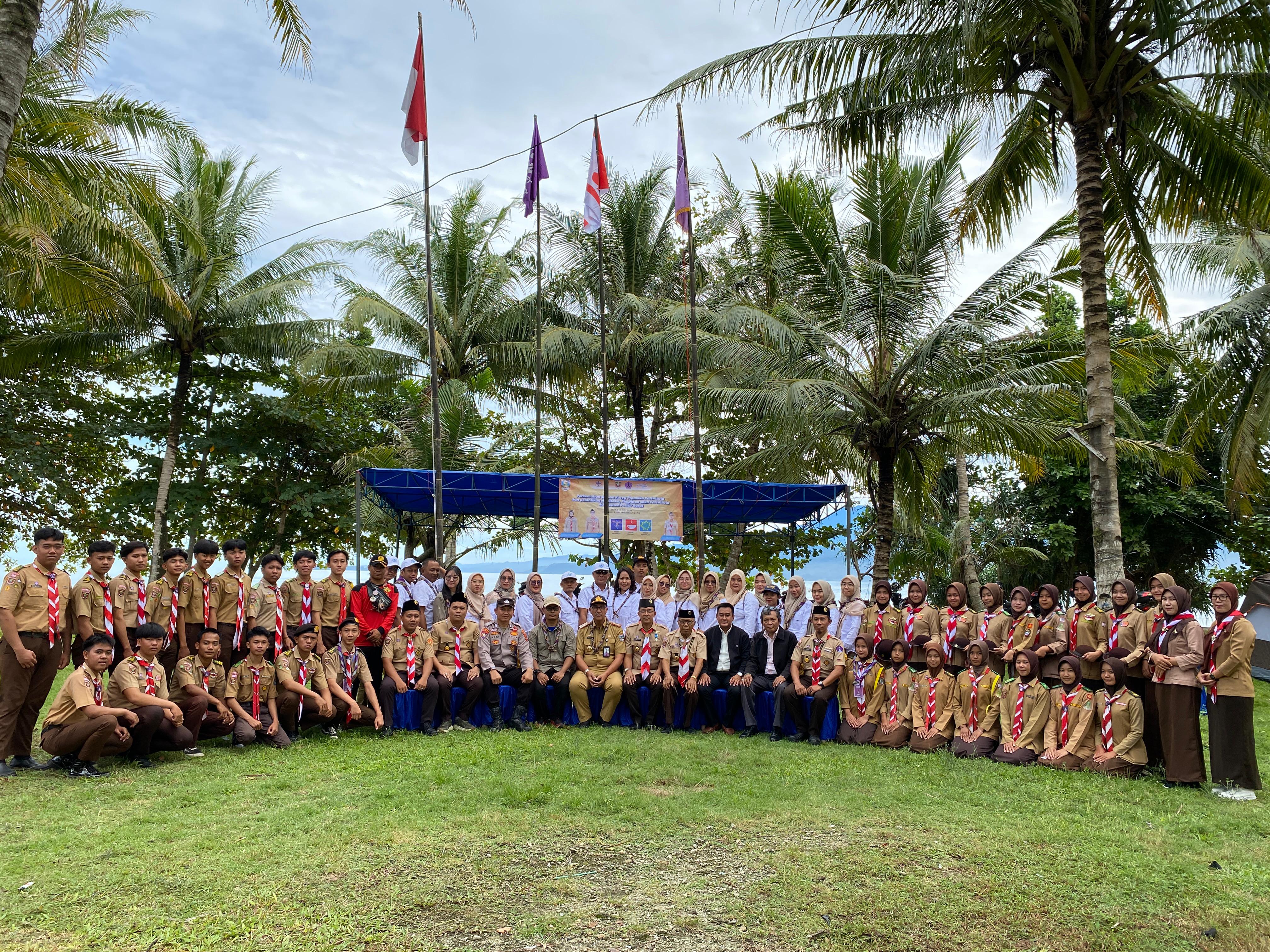 Pramuka Saka Pariwisata Pesisir Barat Gelar Perkemahan di Labuhan Jukung