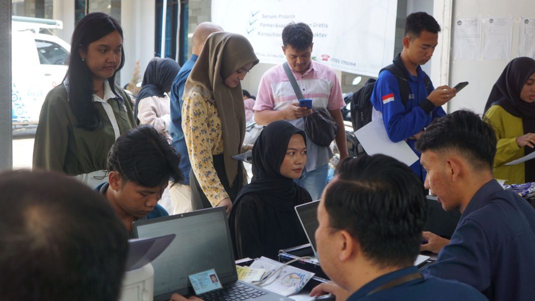 Mudahkan Layanan, BPJS Keliling Hadir di Klinik Unila