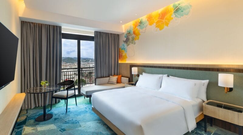 Holiday Inn Lampung Bukit Randu Suguhkan Malam Tahun Baru Bertema Enchanted Forest