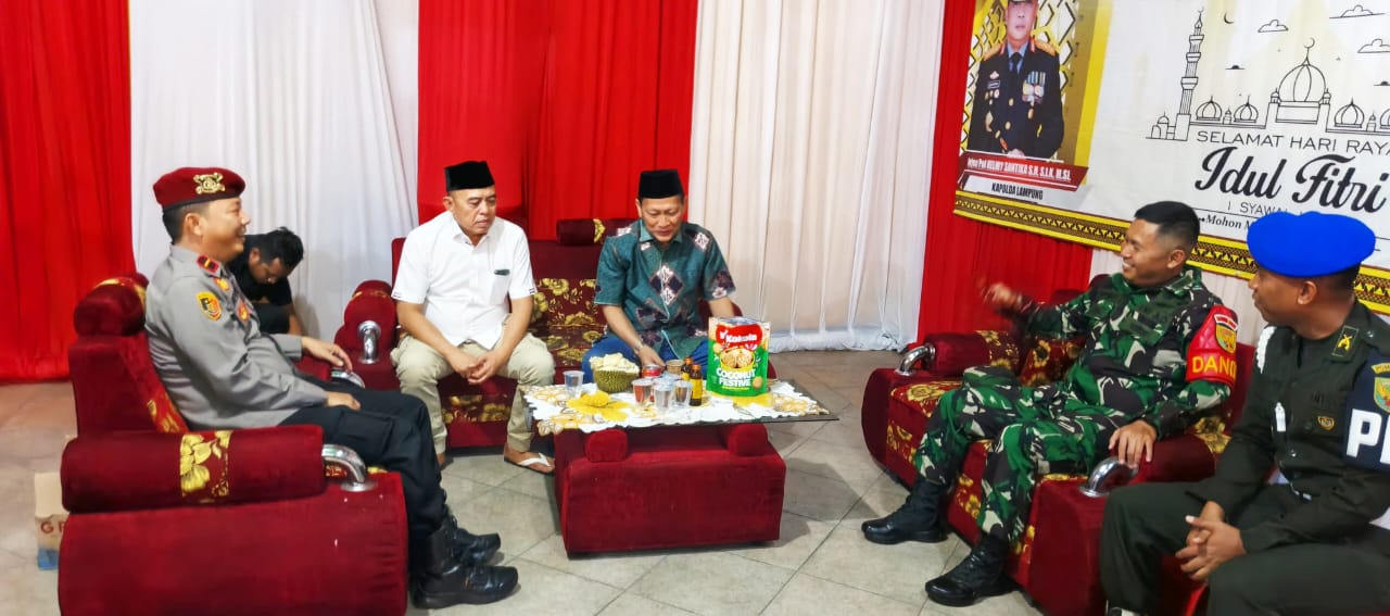 Bupati dan Wakil Bupati Tulang Bawang Pantau Posko Mudik, Pastikan Pelayanan Terbaik bagi Pemudik
