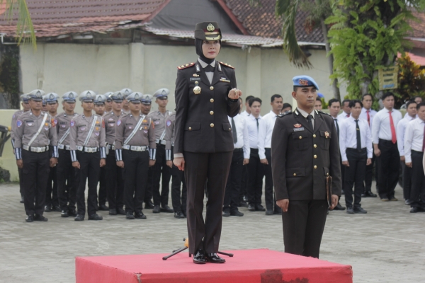 Kapolres Pesisir Barat Pimpin Upacara Hari Lahir Pancasila