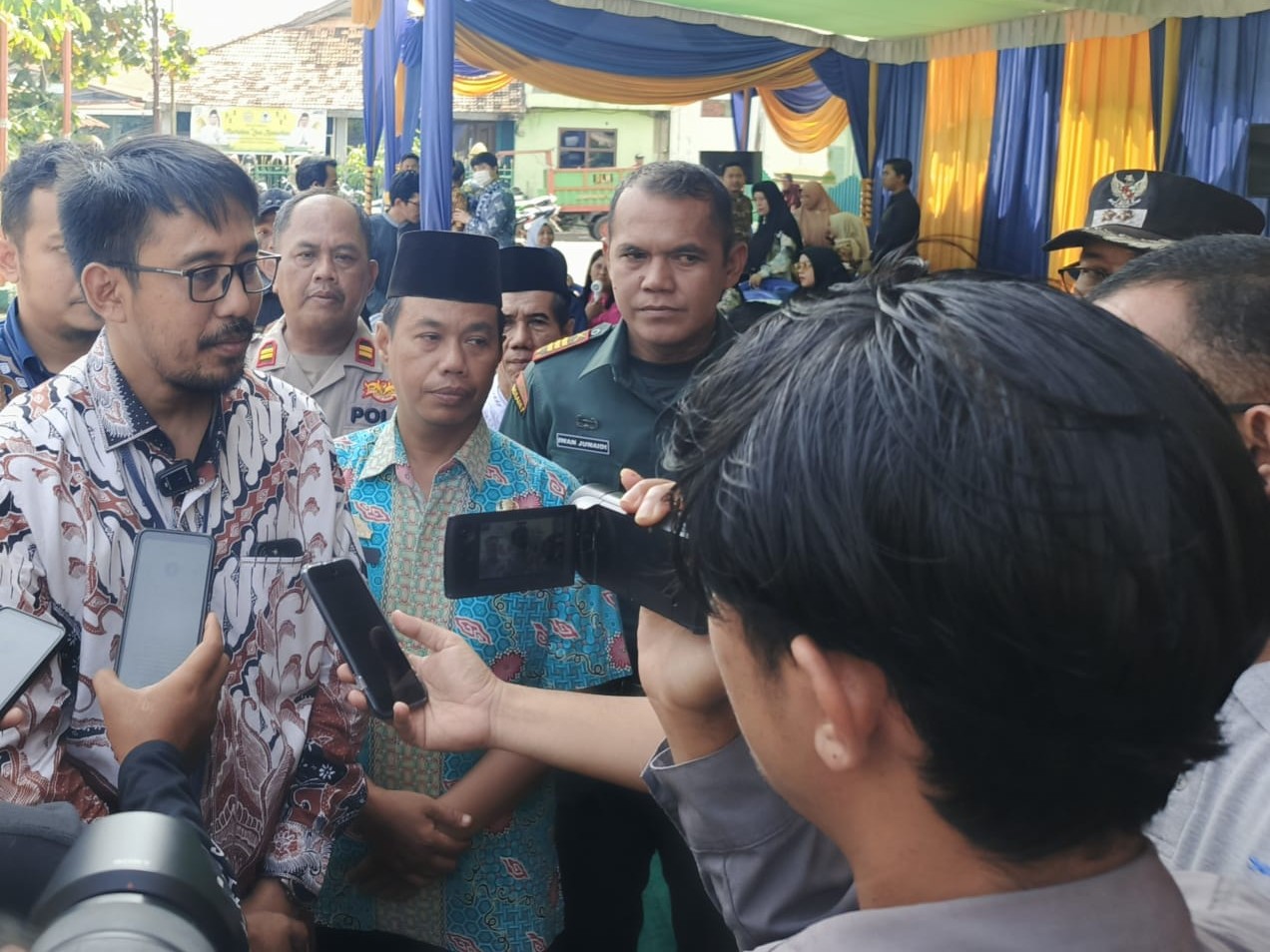 PT Bukit Asam Tbk Salurkan 26 Sapi Kurban untuk Warga Ring 1 Kertapati