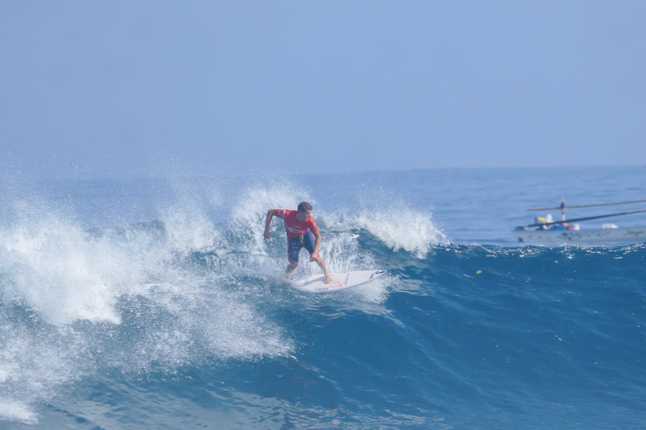 Hari Keempat WSL Krui Pro 2025, Sejumlah Surfer Indonesia Lolos ke Babak Selanjutnya
