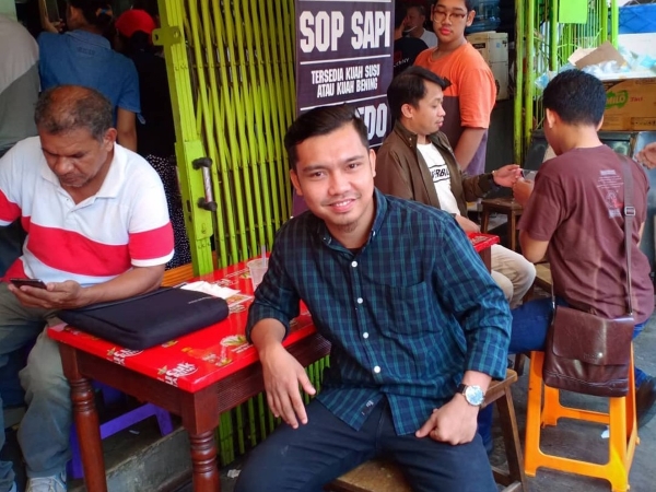 Jangan Sebut Aku Anak Kecil Paman, Namaku Adalah Marindo Kurniawan