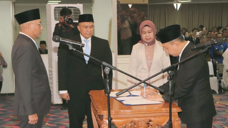 Gubernur Mirza Lantik Marindo Kurniawan, Sekda Termuda Lampung