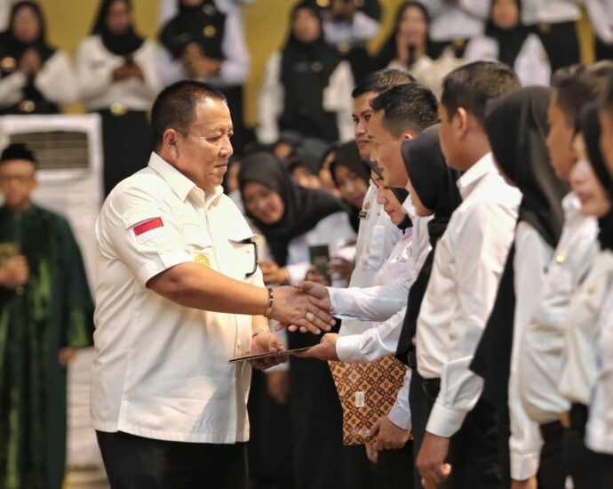 Gubernur Arinal Lantik PPPK dan Pengangkatan ASN Jabatan Fungsional