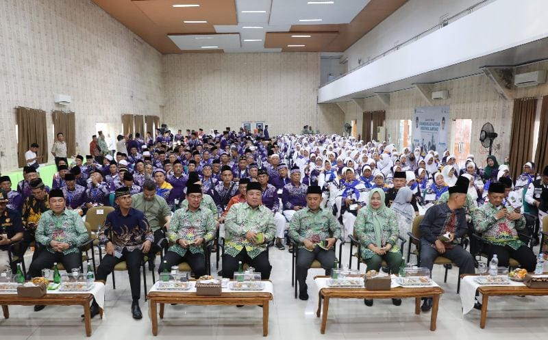 Gubernur Arinal Djunaidi Lepas Kloter Pertama Calon Haji Provinsi Lampung