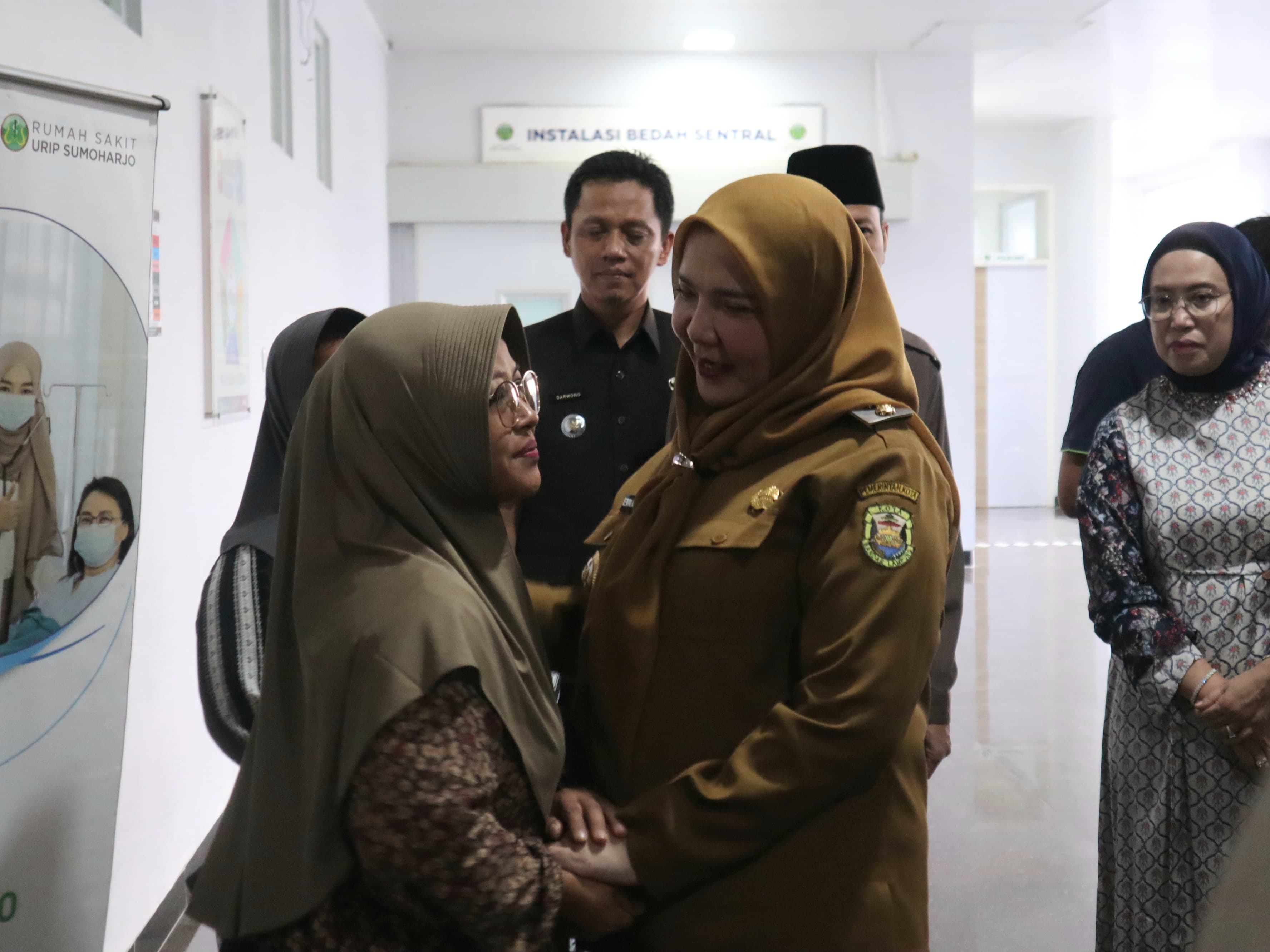 Walikota Bandarlampung Berduka, Santuni Korban Kecelakaan Kerja di Flyover Kalibalok Antasari