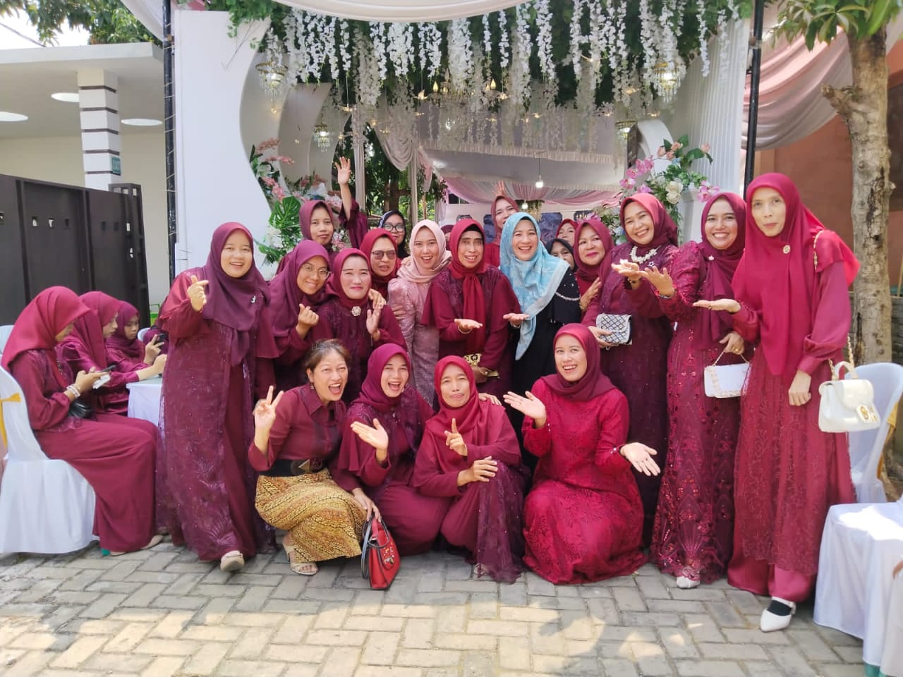 Aji Resmi Mempersunting Pujaan Hatinya Kana di Rajabasa