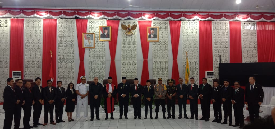 Pimpinan Definitif DPRD Kepulauan Sangihe Resmi Dilantik