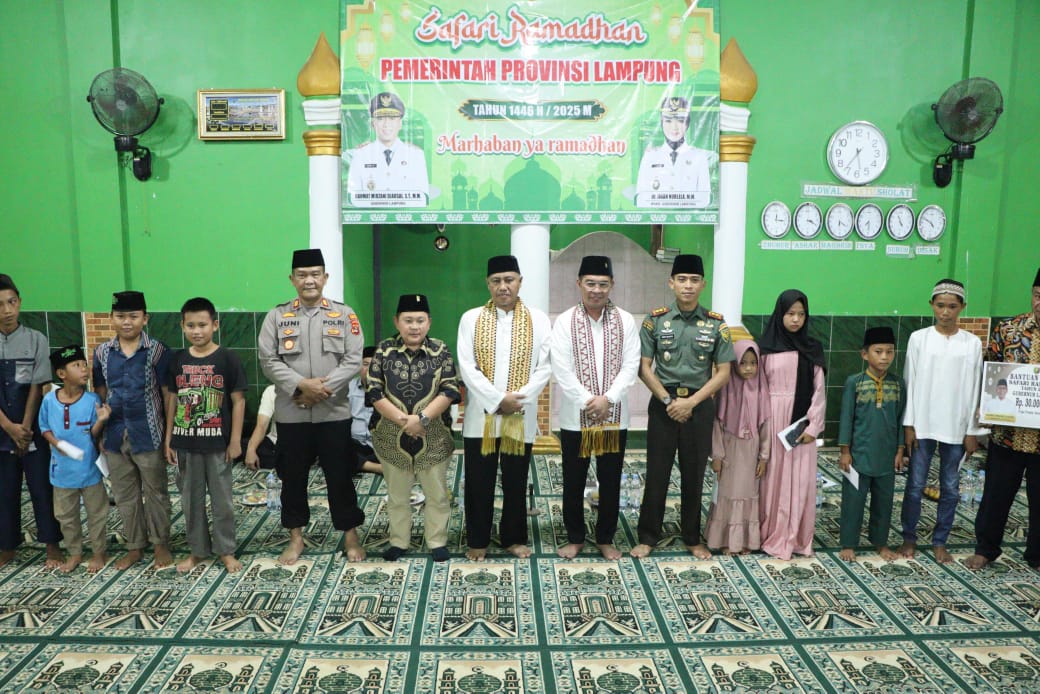 Wabup Pesibar dan Ketua Komisi V DPRD Lampung Hadiri Safari Ramadan di Tanjung Raya