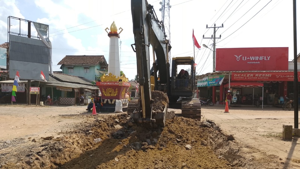 Tubaba Percepat Pembangunan Infrastruktur Jalan, Fokus pada Wilayah Industri