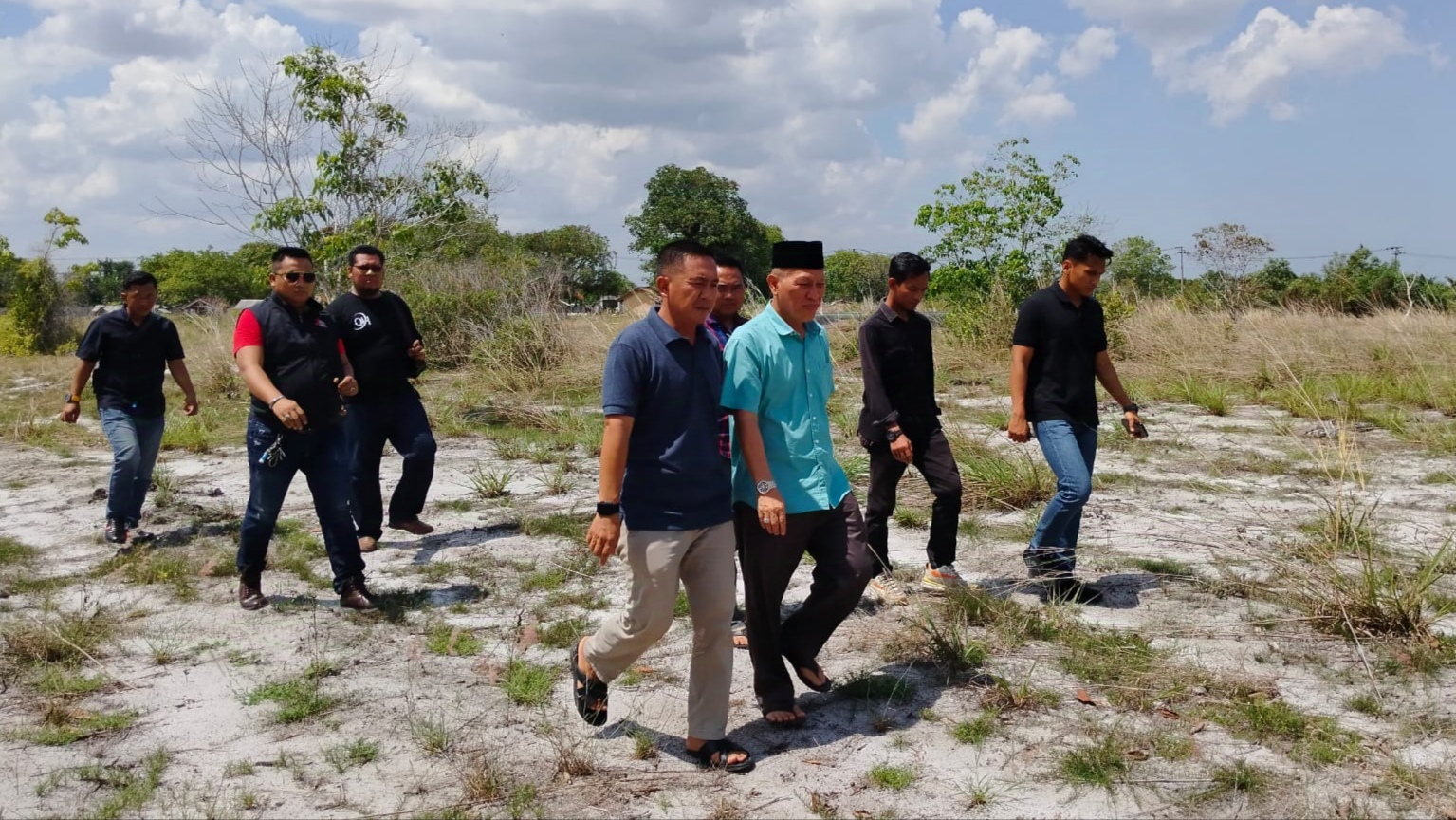 Qudrotul Ikhwan Kunjungi Makam Leluhur di Gedung Meneng, Bidik Potensi Wisata Sejarah dan Alam
