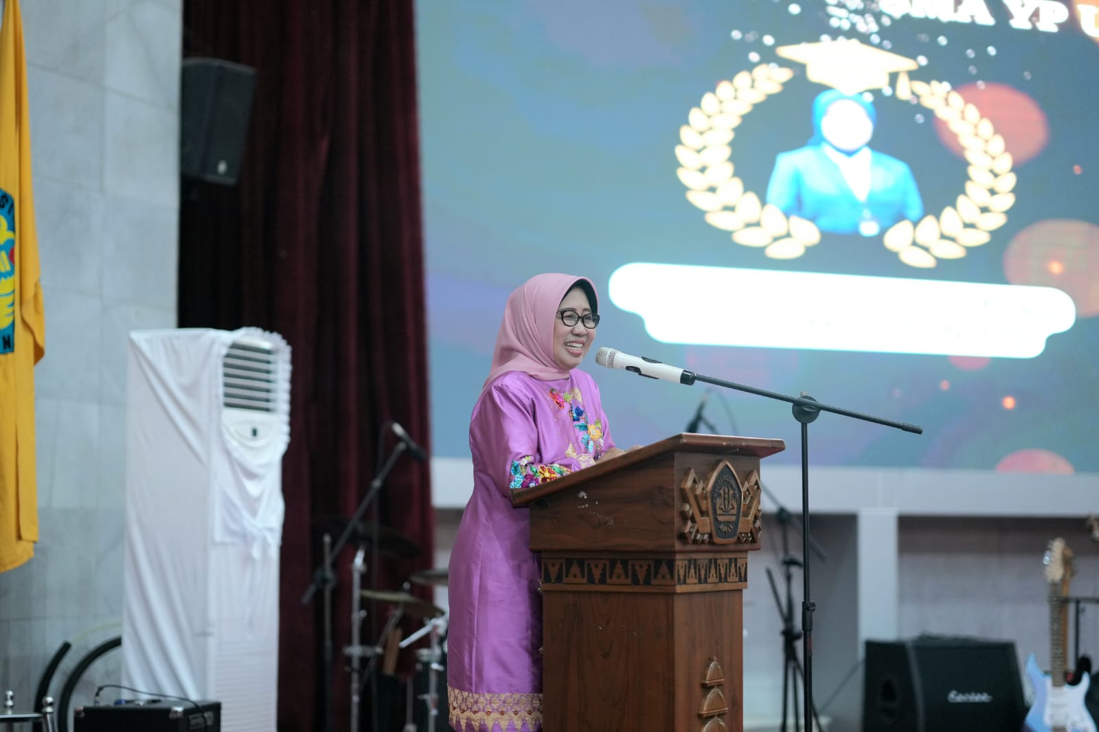 Rektor Hadiri Pelepasan Kelas 12 SMA YP Unila