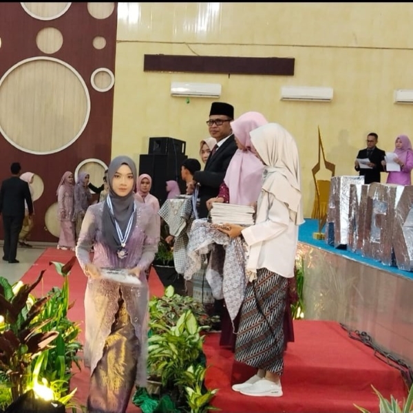 Lulusan MAN 1 Bandarlampung Siap Jadi Teladan