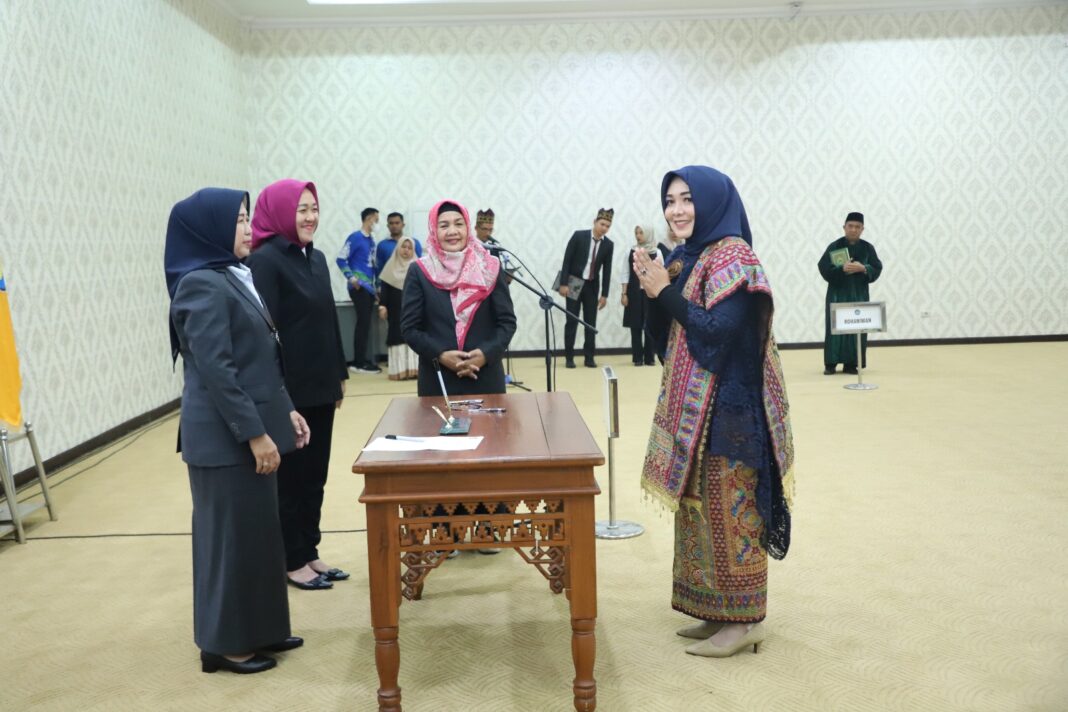 Rektor Universitas Lampung Lantik Dekan Baru Fakultas Kedokteran