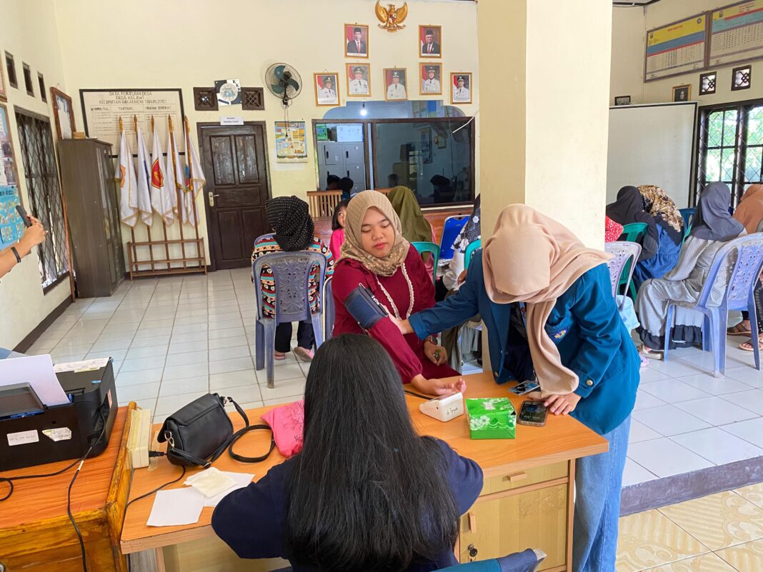 Mahasiswa KKN Universitas Lampung, Berikan Layanan USG Gratis Di Desa Kelawi 1